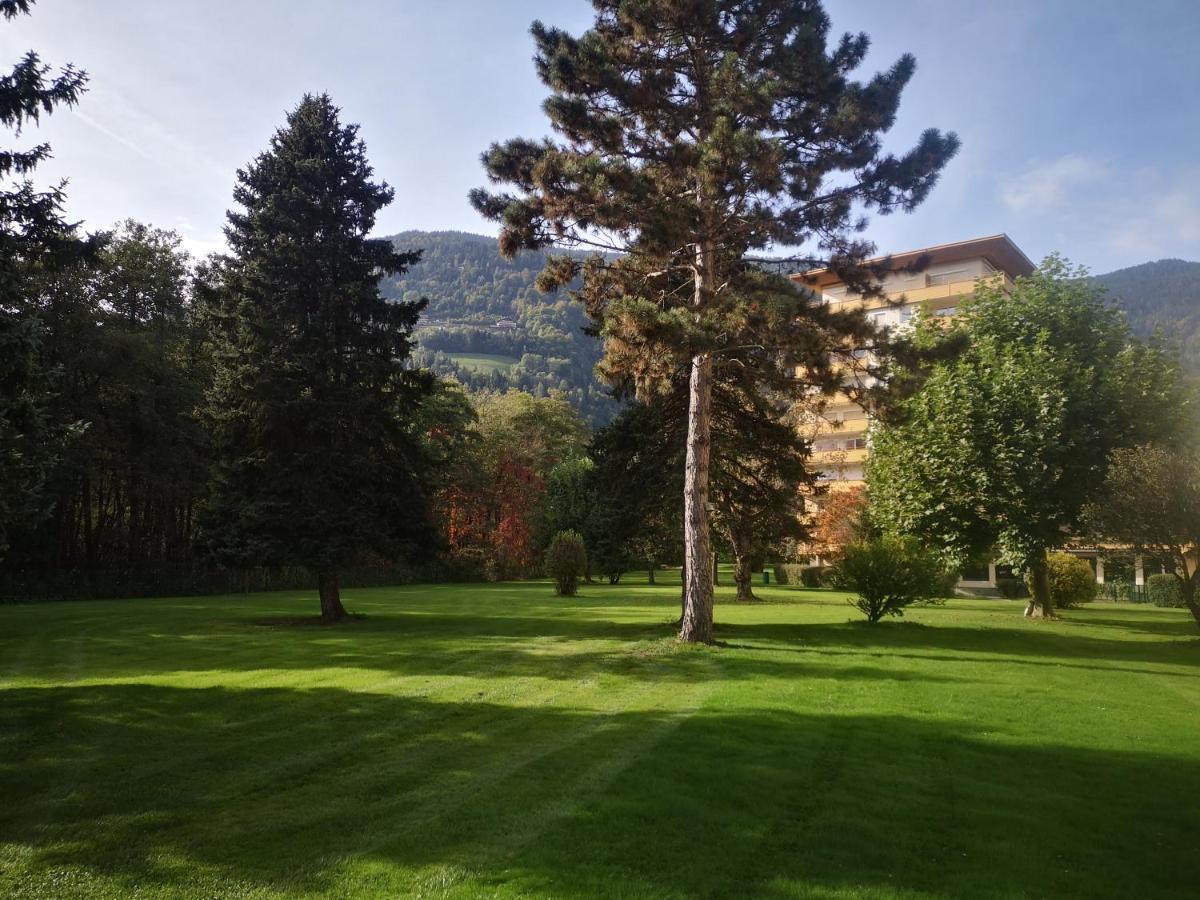 Kaernten Ossiacher See Apartment Zwei Zimmer Ferienwohnung Direkter Seezugang Strand Beheizte Schwimmhalle Bodensdorf Exterior foto